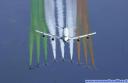 Le frecce Tricolori in una delle classiche figure del loro programma di volo